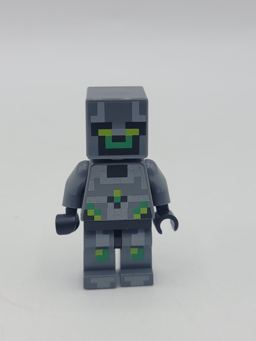 LEGO Minecraft Skull Arena Player 1 Minifigure Bow Skull Arena 21145